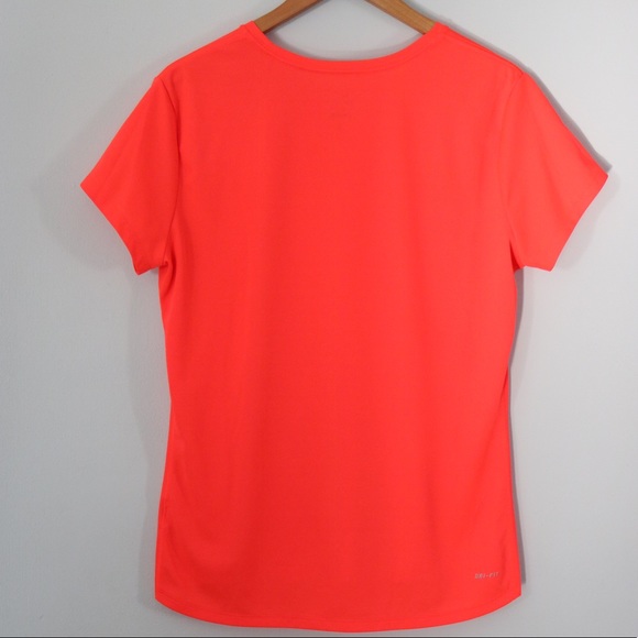 Nike Dri-Fit sport t-shirt size XL - Picture 2 of 4